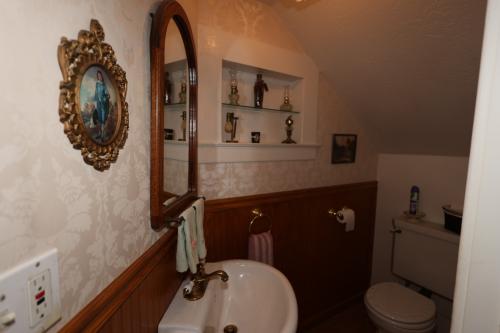 728 E Laguna Laton Ca 93242
