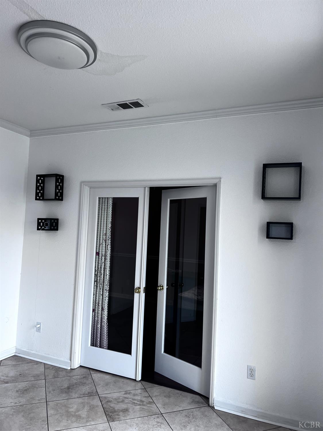 1950 W Rio Hondo Way, Hanford, CA 93230