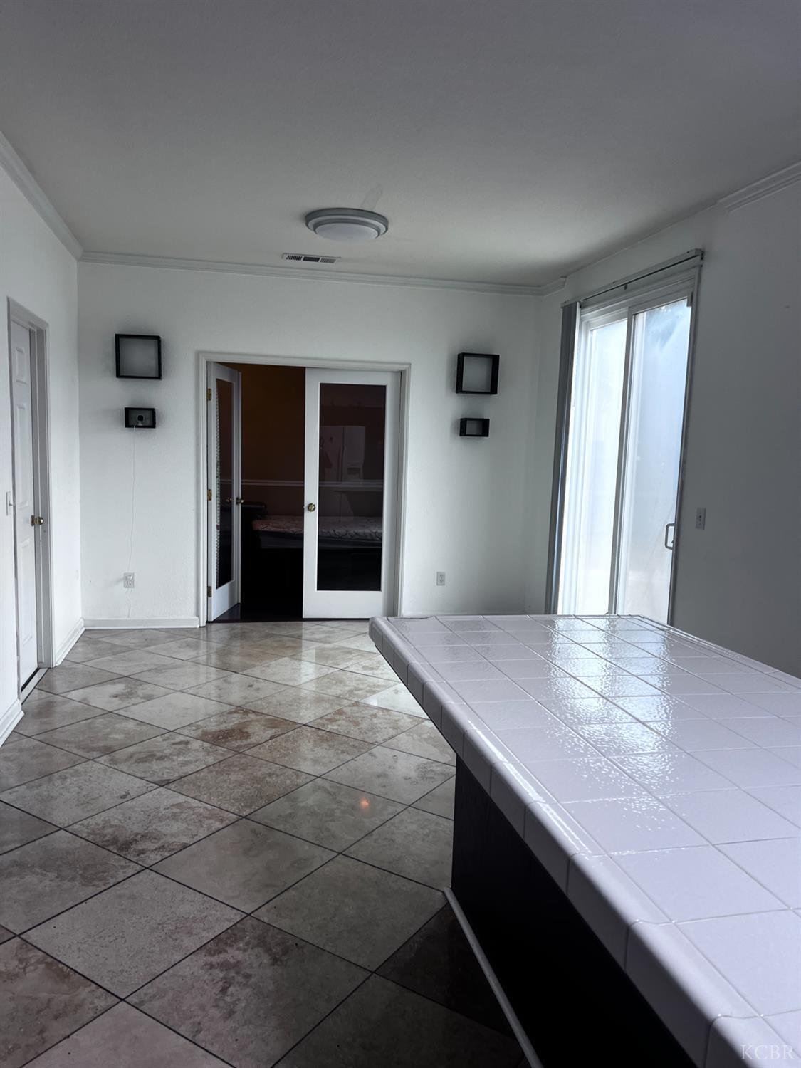 1950 W Rio Hondo Way, Hanford, CA 93230