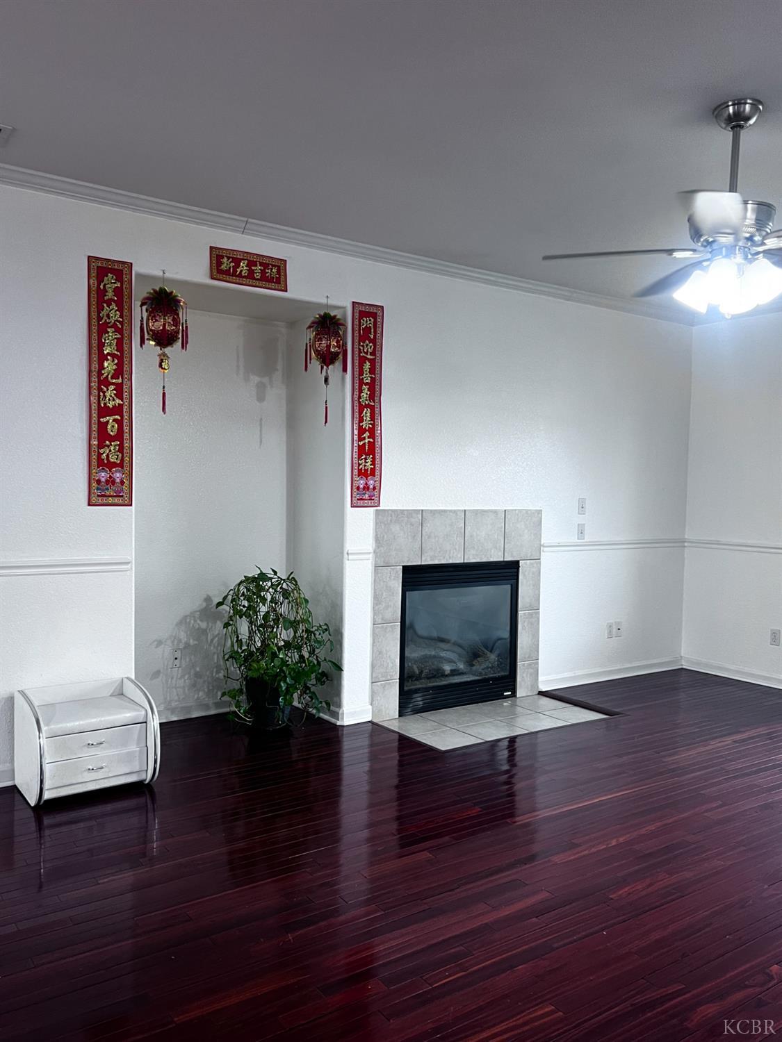 1950 W Rio Hondo Way, Hanford, CA 93230