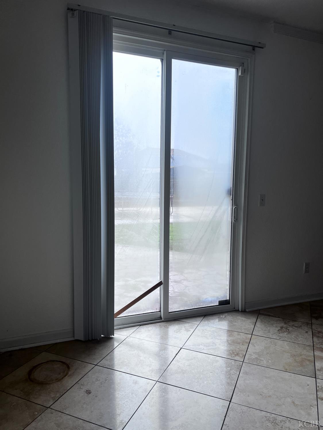 1950 W Rio Hondo Way, Hanford, CA 93230