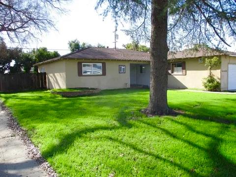 3890 E Santa Ana Ave